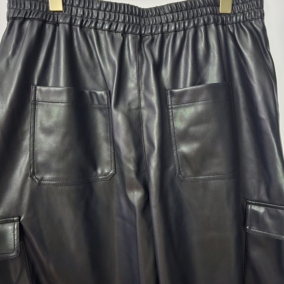 NWT ♥︎ RACHEL ZOE ♥︎ The PERFECT Wide Leg Black Faux Leather Cargo Pants - Picture 7 of 8